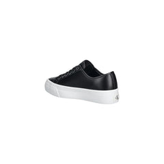 Image 3 : Baskets Calvin Klein Jeans femme vue de trois quarts avant, lacets noirs et semelle plateforme blanche épaisse — Delvale