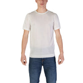Image 1 : T-shirt maille tricot homme Fashion Brand col rond blanc ivoire, porté avec un jean brut, vue de face — Delvale
