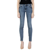 Image 1 : Jeans Guess femme bleu coupe moderne élastique vue de face — delvale