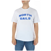 Image 1 : T-shirt North Sails homme blanc à manches courtes avec grand logo bleu imprimé sur la poitrine, porté avec un jean — Delvale