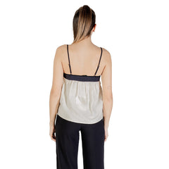 Image 2 : Débardeur Vero Moda femme beige, détail de la coupe fluide — Delvale