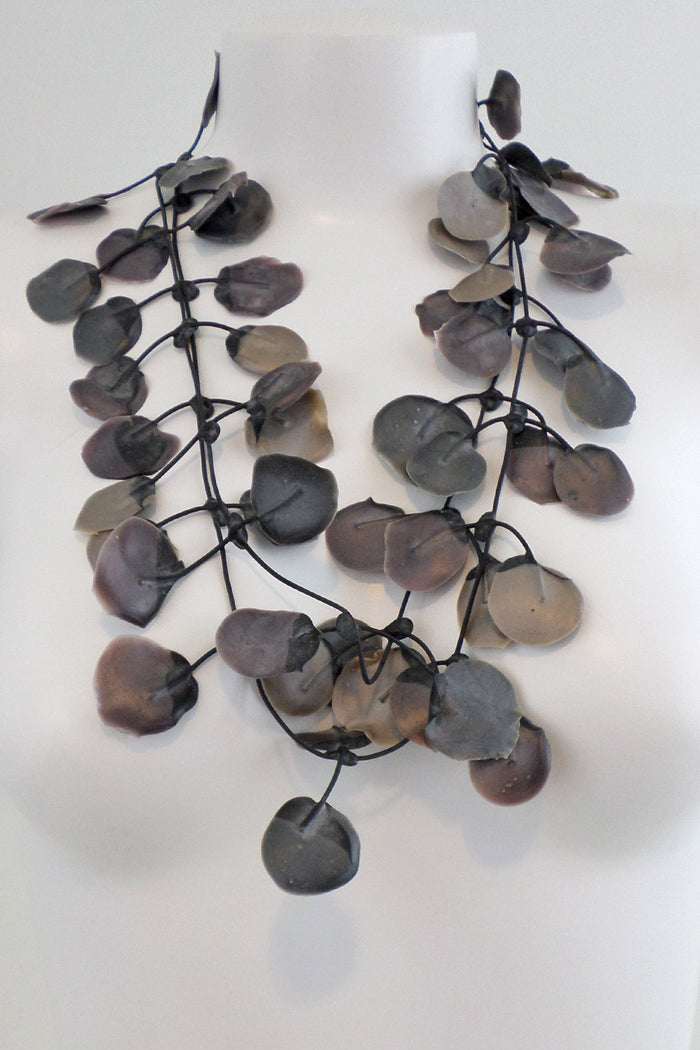 Annemieke Broenink Poppy Necklace Melting Grey