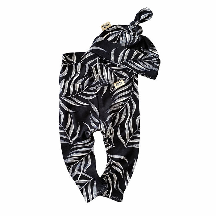 Black Pampas Leaves Leggings and/or Knot Beanie