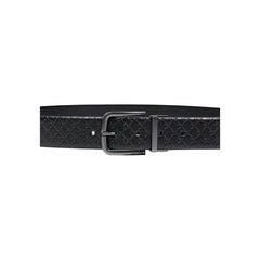 Image 2 : Détail de la boucle gunmetal rectangulaire de la ceinture Calvin Klein homme cuir noir embossé — Delvale