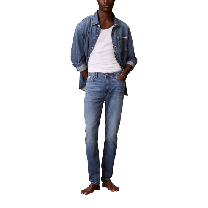 Image 4 : Jean homme Calvin Klein Jeans coupe slim, traitement délavé caractéristique et détail boutonnière métal — Delvale