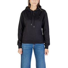 Image 4 : Sweat Calvin Klein Jeans femme blanc porté, style casual chic moderne — delvale