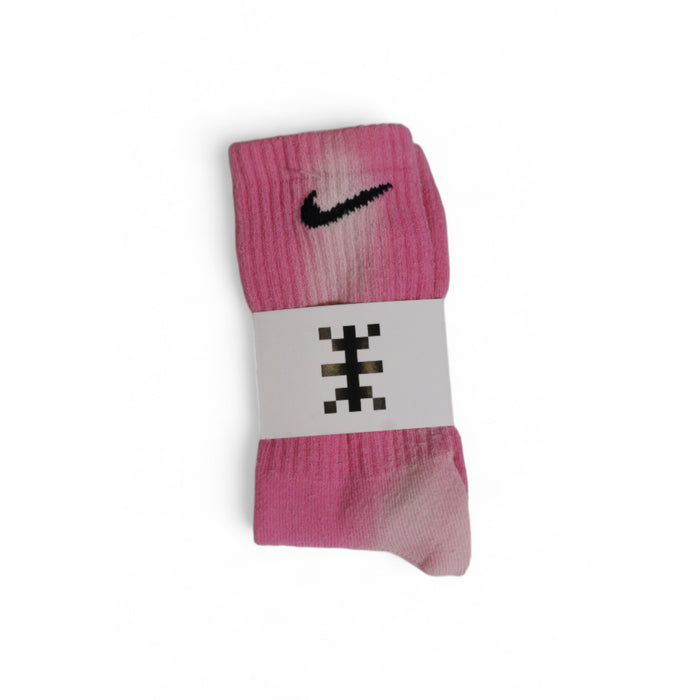 Image 4 : Packaging chaussette Nike Everyday tie-dye vert menthe avec bandeau logo boutique Delvale — Delvale