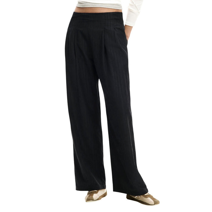 Image 2 : Détail poches et coupe du pantalon Desigual femme noir — delvale