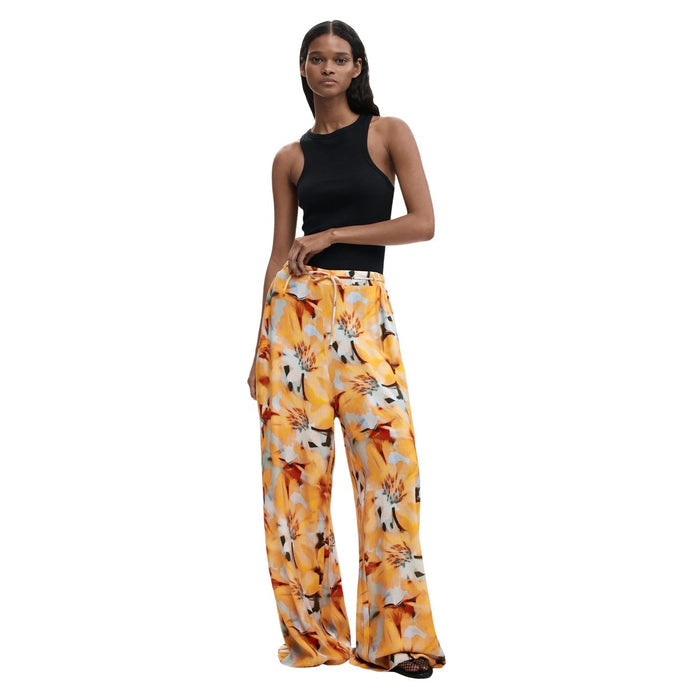 Image 3 : Pantalon Desigual viscose orange, vue d'ensemble du modèle porté — Delvale