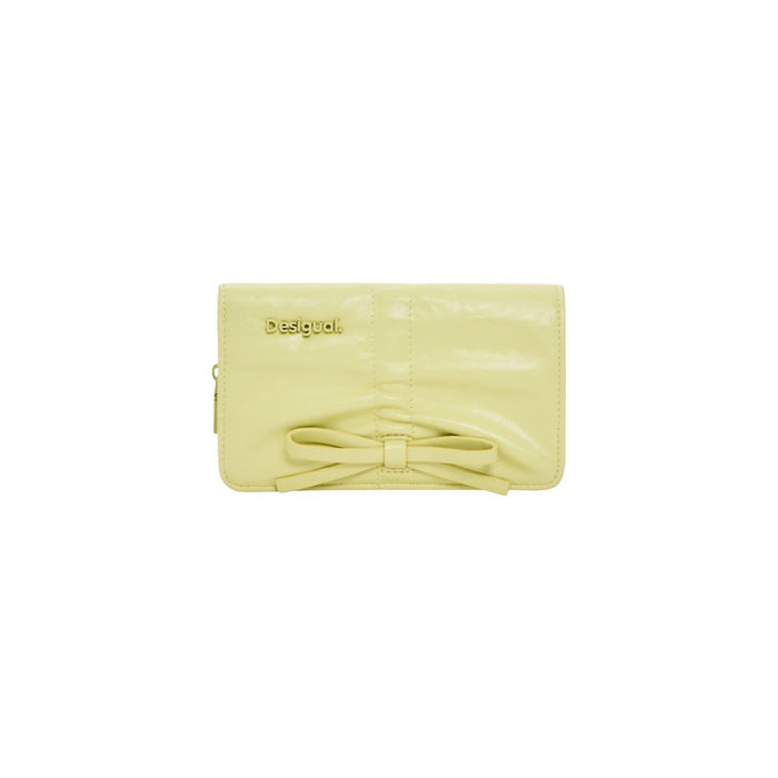 Image 1 : Portefeuille Desigual femme jaune vif avec fermeture zip et bouton, vue de face — Delvale