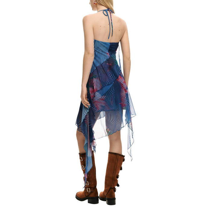 Image 3 : Robe Desigual femme bleue col V profond vue de détail du motif et de la coupe sans manches — delvale