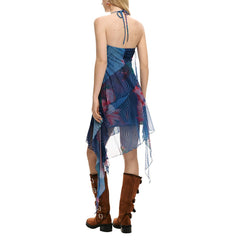 Image 3 : Robe Desigual femme bleue col V profond vue de détail du motif et de la coupe sans manches — delvale