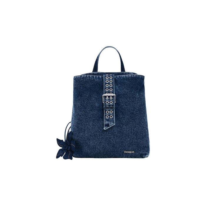 Image 1 : Sac à dos Desigual en denim bleu avec boucle métal argentée, œillets double rangée et breloque fleur — Delvale