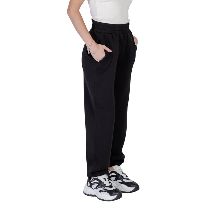 Image 3 : Vue complète jogging Guess Active femme noir oversize logo argenté casual chic — delvale