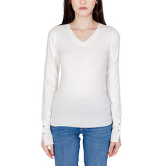 Image 1 : Pull Guess femme blanc en coton avec col V élégant et manches longues — Delvale