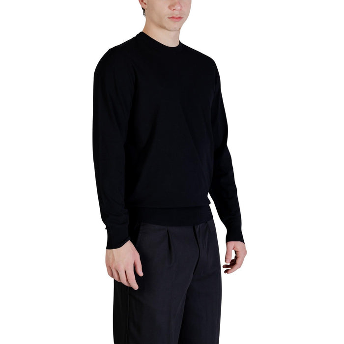 Image 5 : Pull-over homme Guess noir en maille fine, silhouette structurée, style casual premium — Delvale