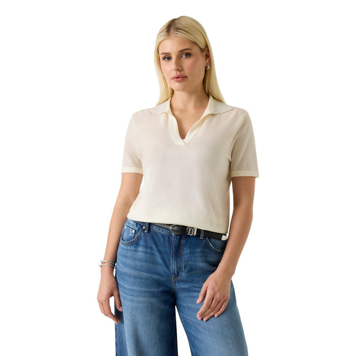 Image 1 : T-shirt polo Guess femme beige col polo manches courtes vue de face — delvale