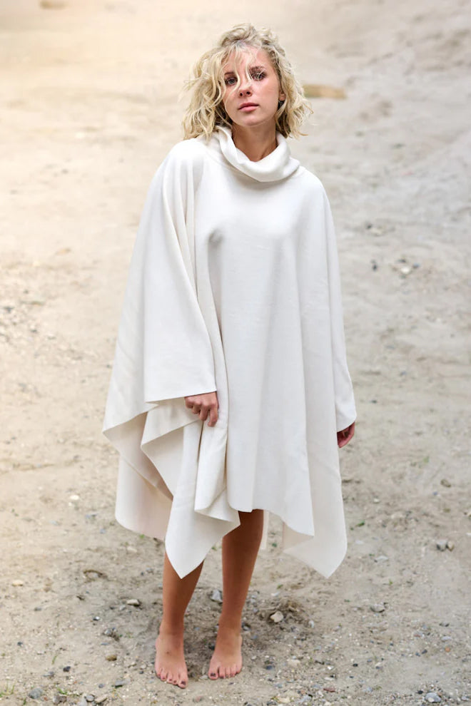 Henriette Steffensen Fleece Lounge Poncho Off-White | 4081