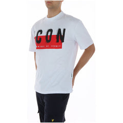 Image 3 : Détail du print graphique ICON sur t-shirt homme blanc, bloc rouge avec lettrage noir en relief — Delvale