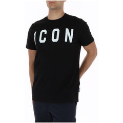 Image 3 : T-shirt Icon homme noir coton premium, coupe ajustée, porté avec un short marine — Delvale