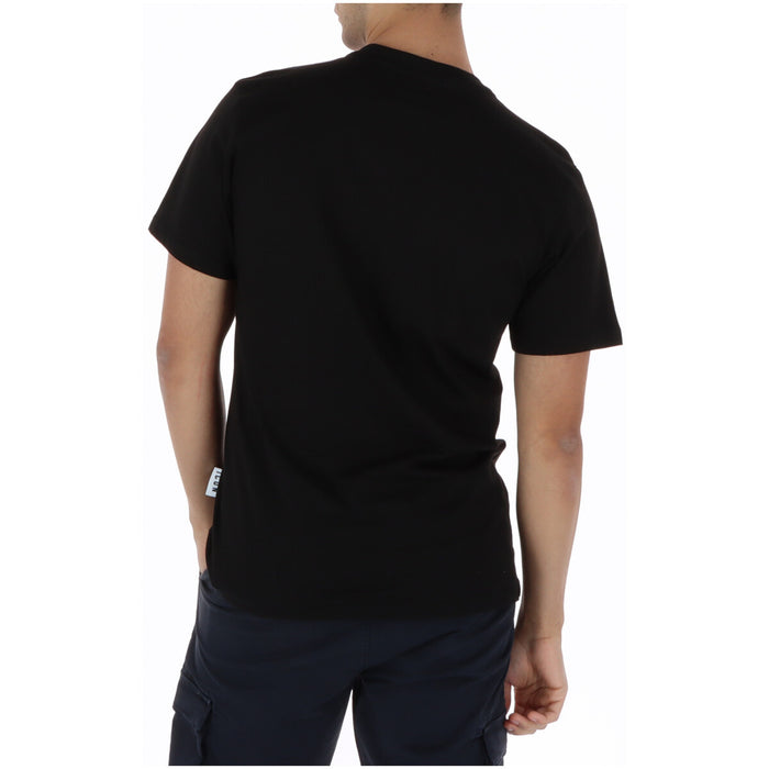 Image 2 : Détail du print doré oversize ICON sur t-shirt noir à encolure ronde, coupe classique homme — Delvale