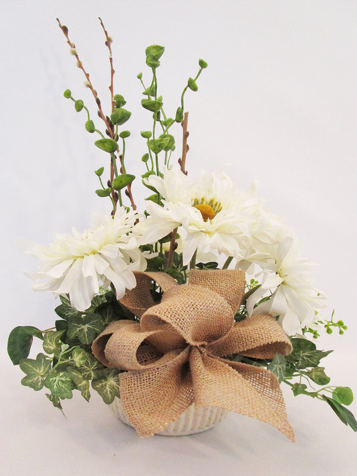 Silk Daisy centerpiece - Designs by Ginny