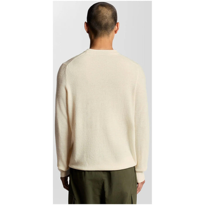 Image 2 : Détail maille premium pull Lyle & Scott beige chiné, texture laine et finitions soignées — Delvale