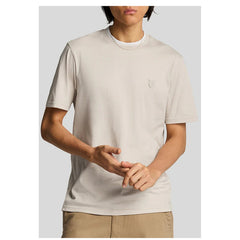 Image 4 : Détail impression t-shirt Lyle & Scott homme bleu, finitions premium — Delvale