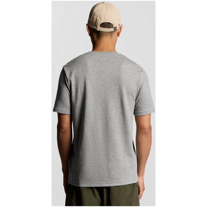 Image 2 : T-shirt homme gris Lyle & Scott détail logo brodé et finitions — Delvale