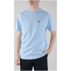 Image 4 : T-shirt Lyle & Scott homme vert porté, coupe moderne et décontractée — Delvale