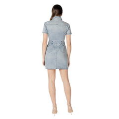 Image 2 : Détail robe femme Morgan De Toi bleu azur avec poches frontales et col classique — delvale