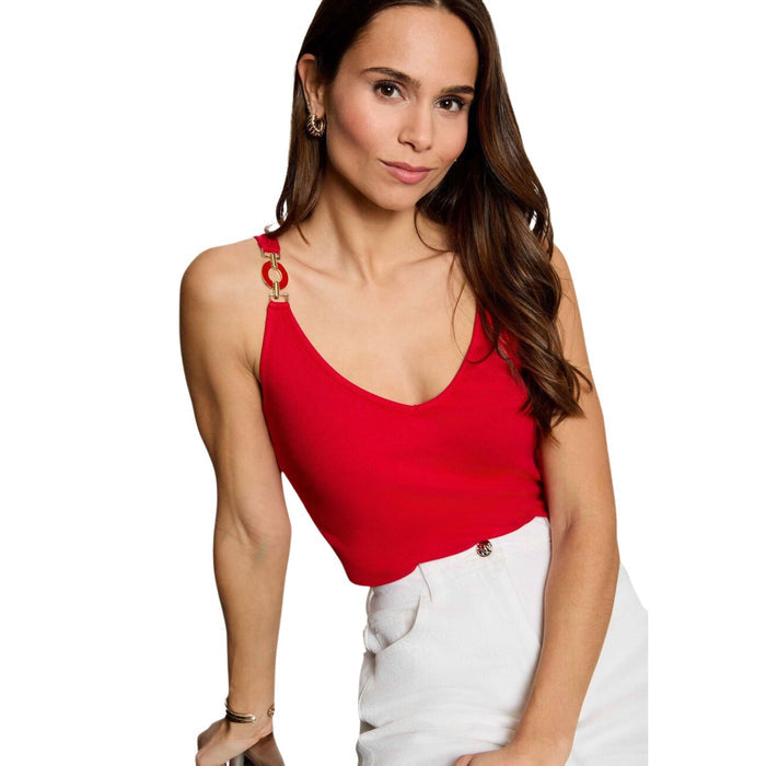 Image 8 : Look complet avec le top dentelle noir Morgan De Toi et un jean gris délavé taille haute — Delvale