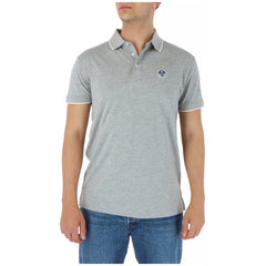 Image 4 : Polo North Sails homme noir piqué coton, vue trois quarts portée avec jean, style casual premium — Delvale