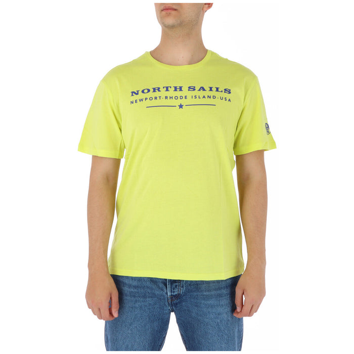 Image 1 : T-shirt homme North Sails jaune vif à imprimé logo Newport Rhode Island marine, porté de face sur fond blanc — Delvale