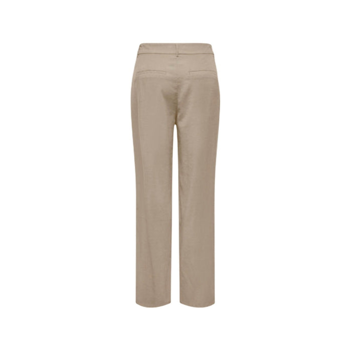 Image 4 : Zoom sur la poche latérale et le tissu texturé du pantalon femme Only coupe droite coloris beige — Delvale