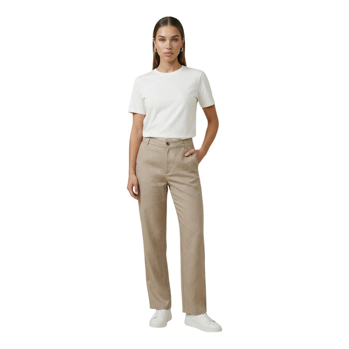 Image 5 : Pantalon Only femme taille haute beige porté en tenue casual chic avec sneakers blanches, vue complète — Delvale