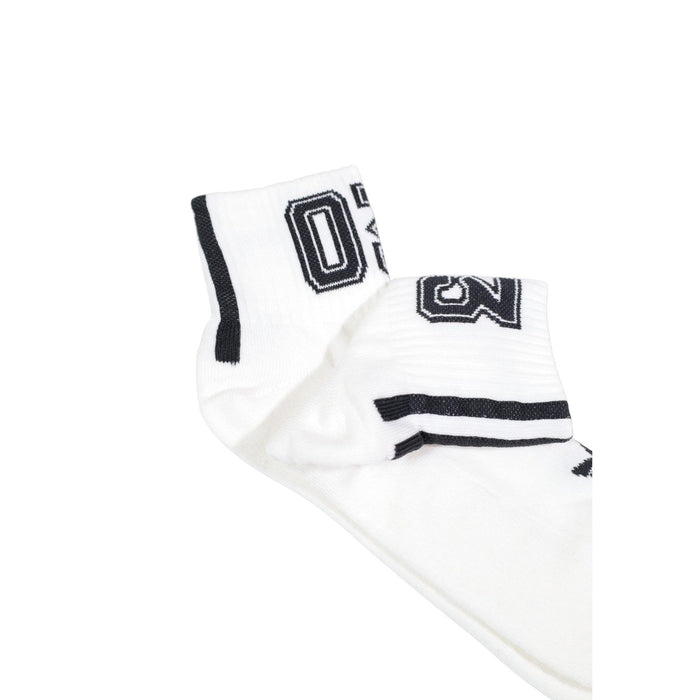 Image 5 : Gros plan sur le revers côtelé bicolore des chaussettes Adidas Originals Varsity Pack homme, rayures contrastées noires et blanches — Delvale