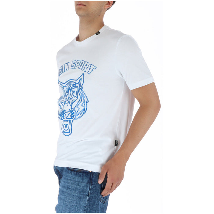 Image 3 : Détail du badge tissé Plein Sport sur la hanche et de l'imprimé tigre bleu sur le t-shirt blanc homme — Delvale