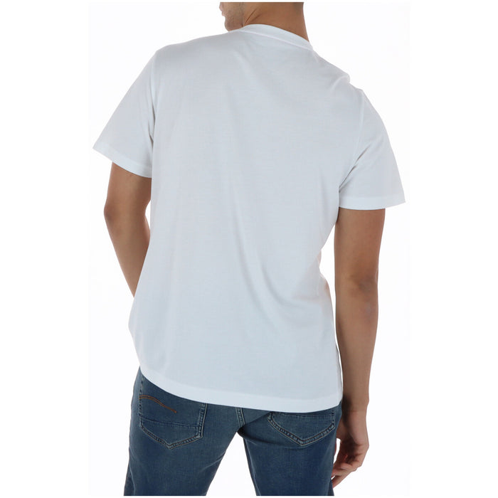 Image 2 : Vue de face du t-shirt Psycho Bunny homme blanc avec logo graphique lapin et os croisés en dégradé bleu-rose et contour marine — Delvale