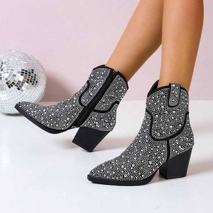 Stylish sparkly cowboy boots with heel, perfect for adding glamour to any outfit