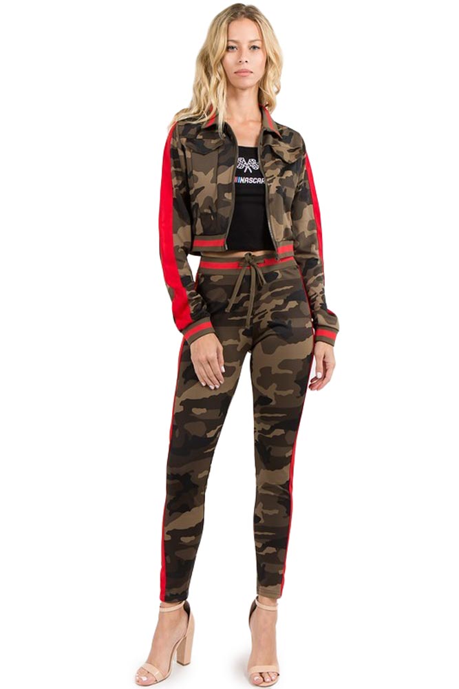 Olive Camo/Red / Small