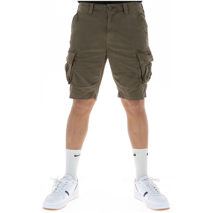Image 1 : Bermuda cargo Superdry homme kaki porté de face, poches latérales cargo visibles, fermeture zip et bouton — Delvale