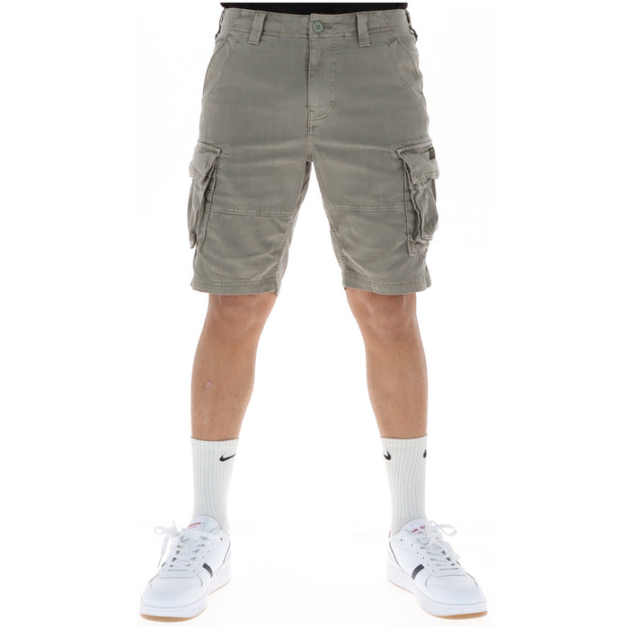 Image 6 : Détail de la ceinture et fermeture zip bouton du bermuda Superdry homme kaki — Delvale