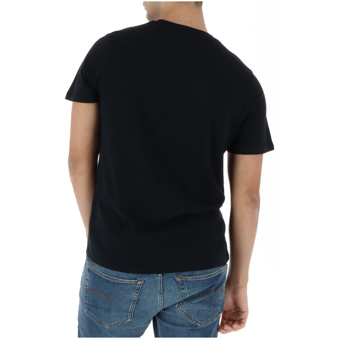 Image 2 : T-shirt Superdry noir manches courtes col rond, détail coupe et tombé sur mannequin — Delvale
