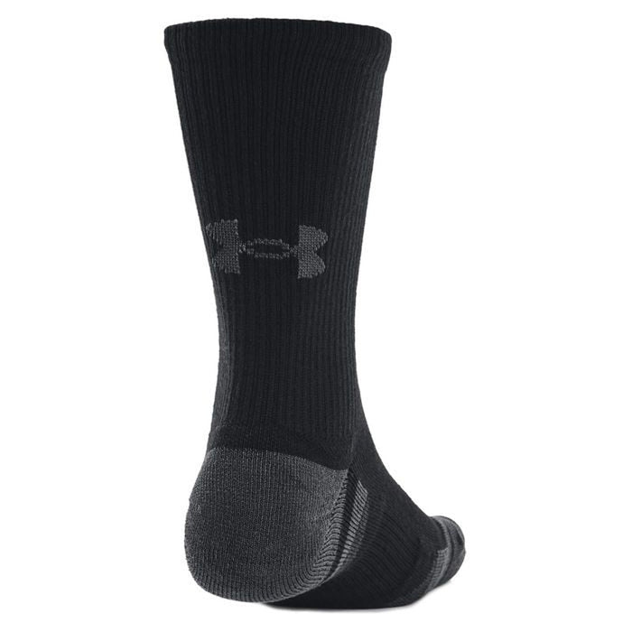Image 2 : Détail de la tige côtelée et du logo Under Armour sur les chaussettes crew noires pour homme, vue latérale — Delvale
