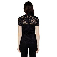Image 2 : Blouse Vila Clothes femme noire en polyamide élasthanne, détail coupe — Delvale